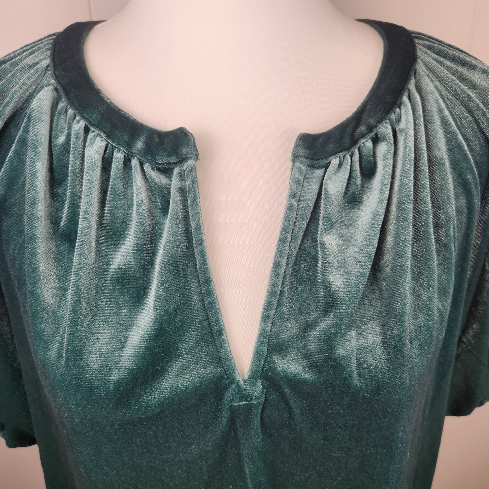 Gap Velvet Puff Sleeve Blouse Womens M Green Relaxed Fit Split Neck Top Holiday - Picture 2 of 8